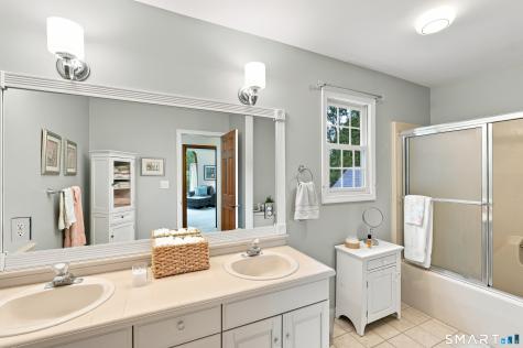595 Tamarack Road Cheshire CT 06410