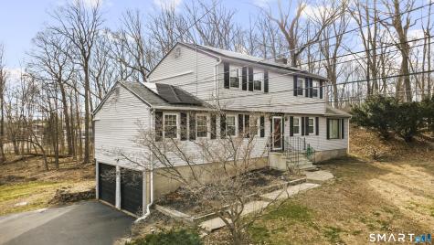 31 Coach Drive North Haven CT 06473