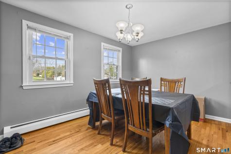 31 Coach Drive North Haven CT 06473