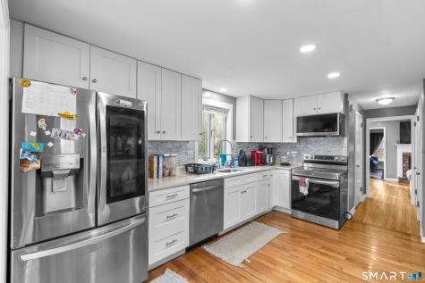 31 Coach Drive North Haven CT 06473