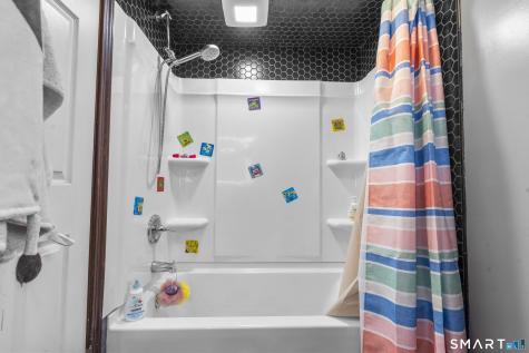 31 Coach Drive North Haven CT 06473