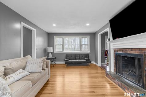31 Coach Drive North Haven CT 06473