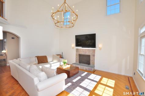 112 Gilbert Lane South Windsor CT 06074
