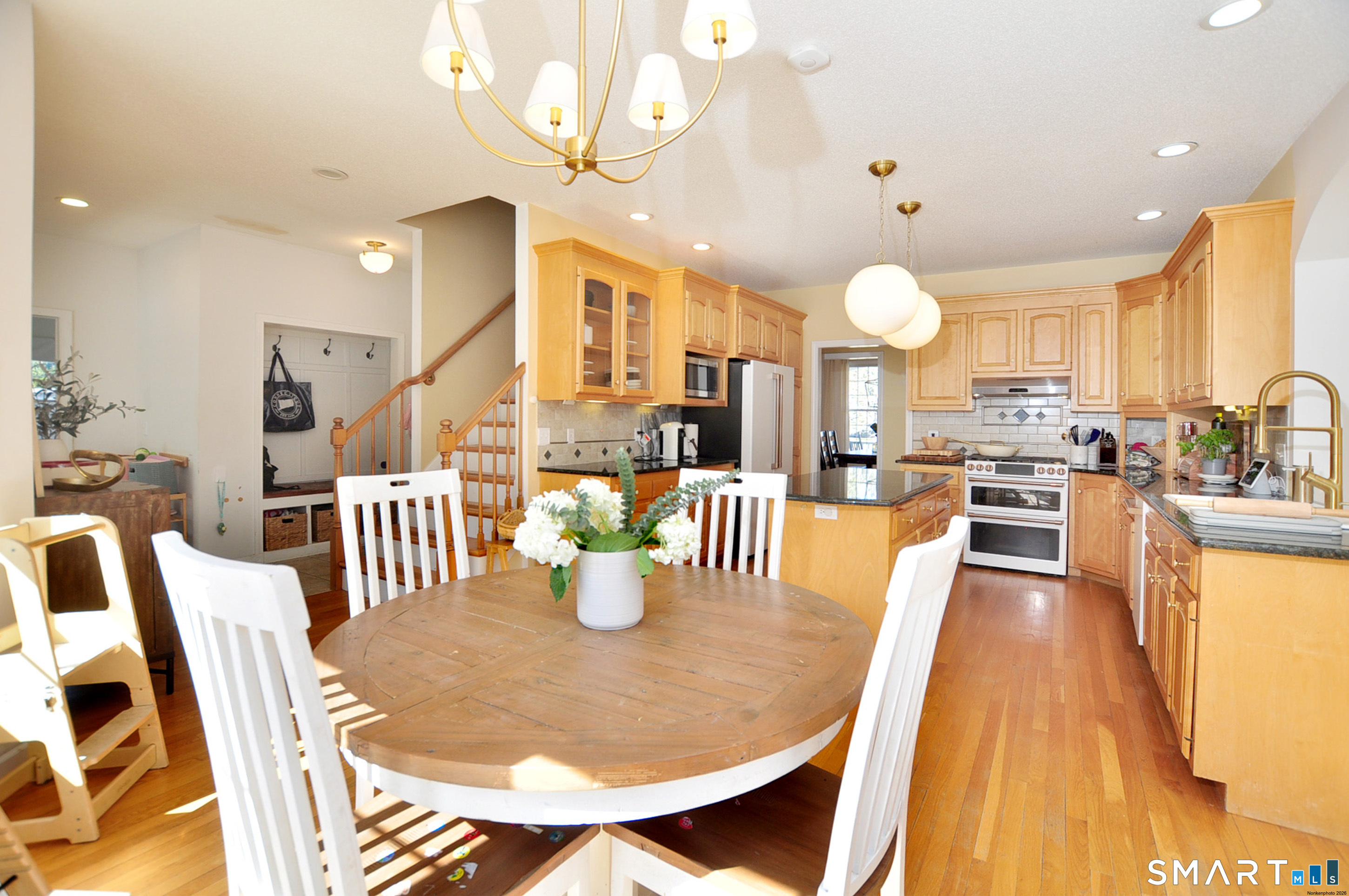112 Gilbert Lane South Windsor CT 06074