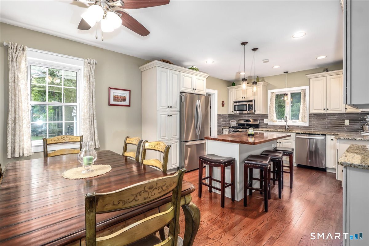 10 North Beech Tree Road Brookfield CT 06804
