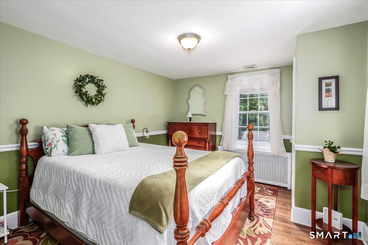 10 North Beech Tree Road Brookfield CT 06804