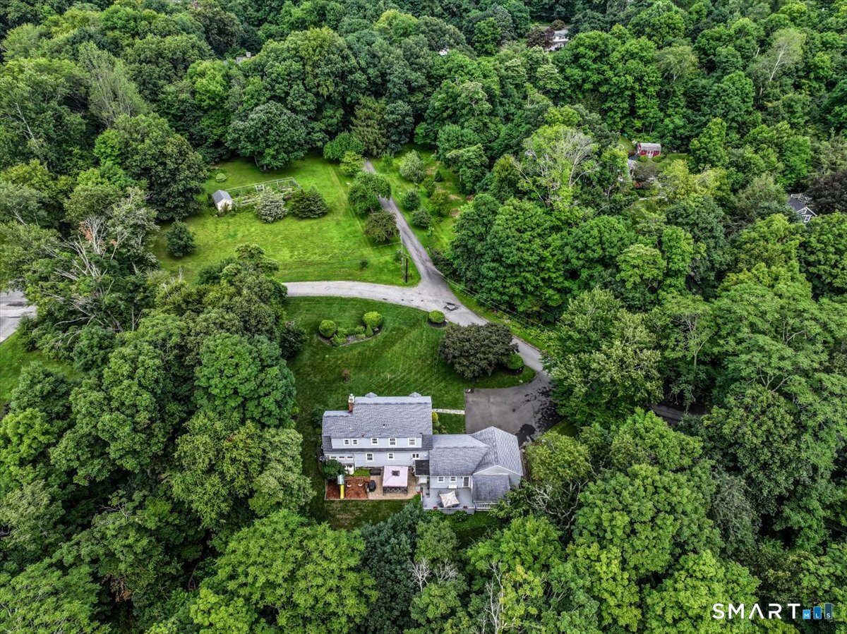 10 North Beech Tree Road Brookfield CT 06804