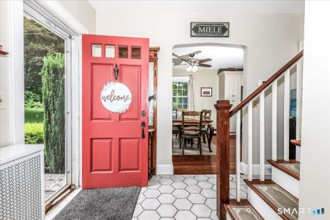 10 North Beech Tree Road Brookfield CT 06804