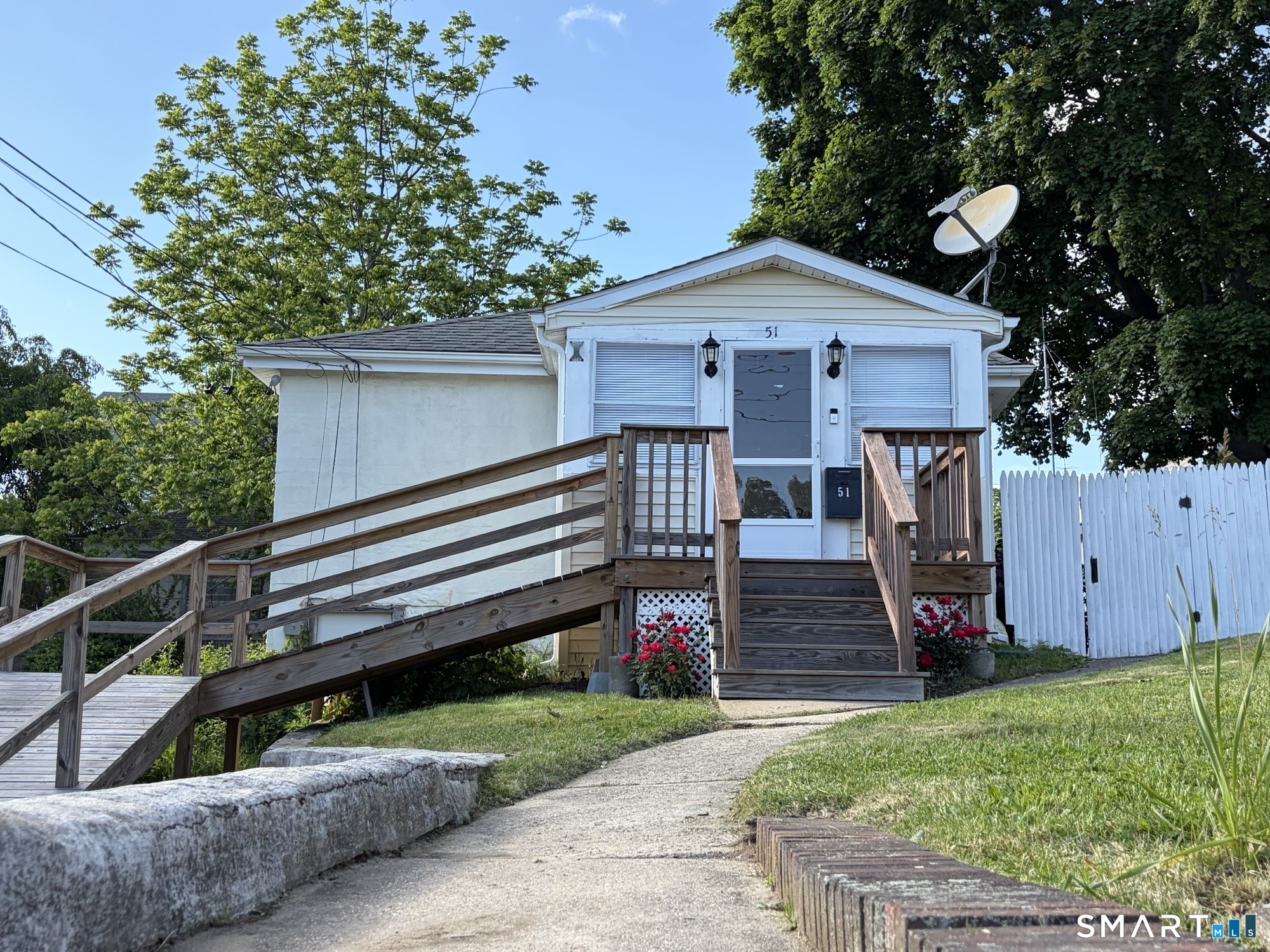 51 Dell Avenue New London CT 06320