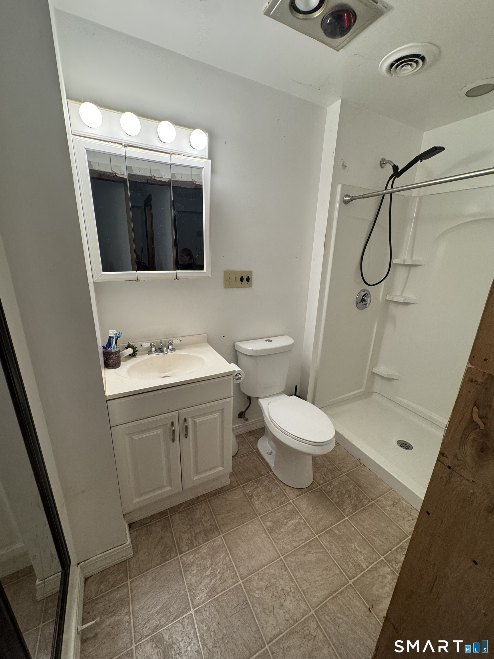51 Dell Avenue New London CT 06320