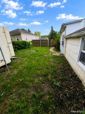 51 Dell Avenue New London CT 06320