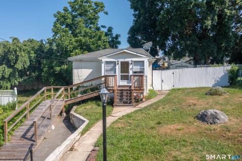 51 Dell Avenue New London CT 06320