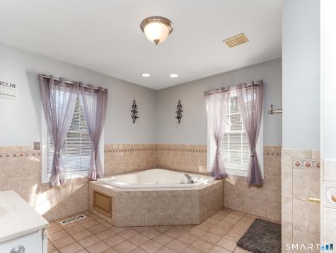 16 Quigley Road Wallingford CT 06492