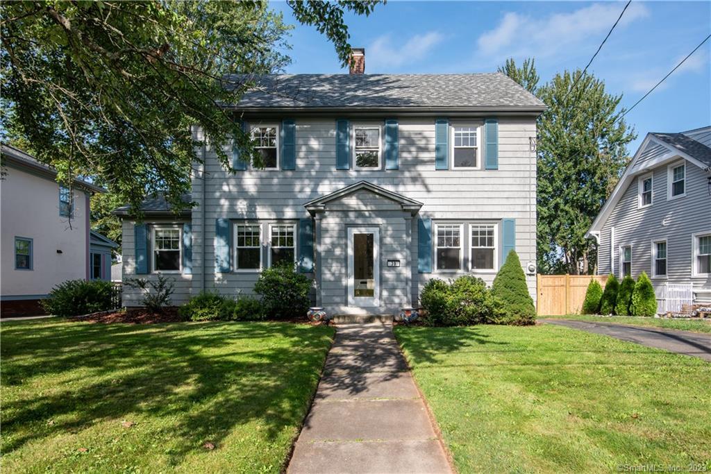 39 Auburn Road West Hartford CT 06119