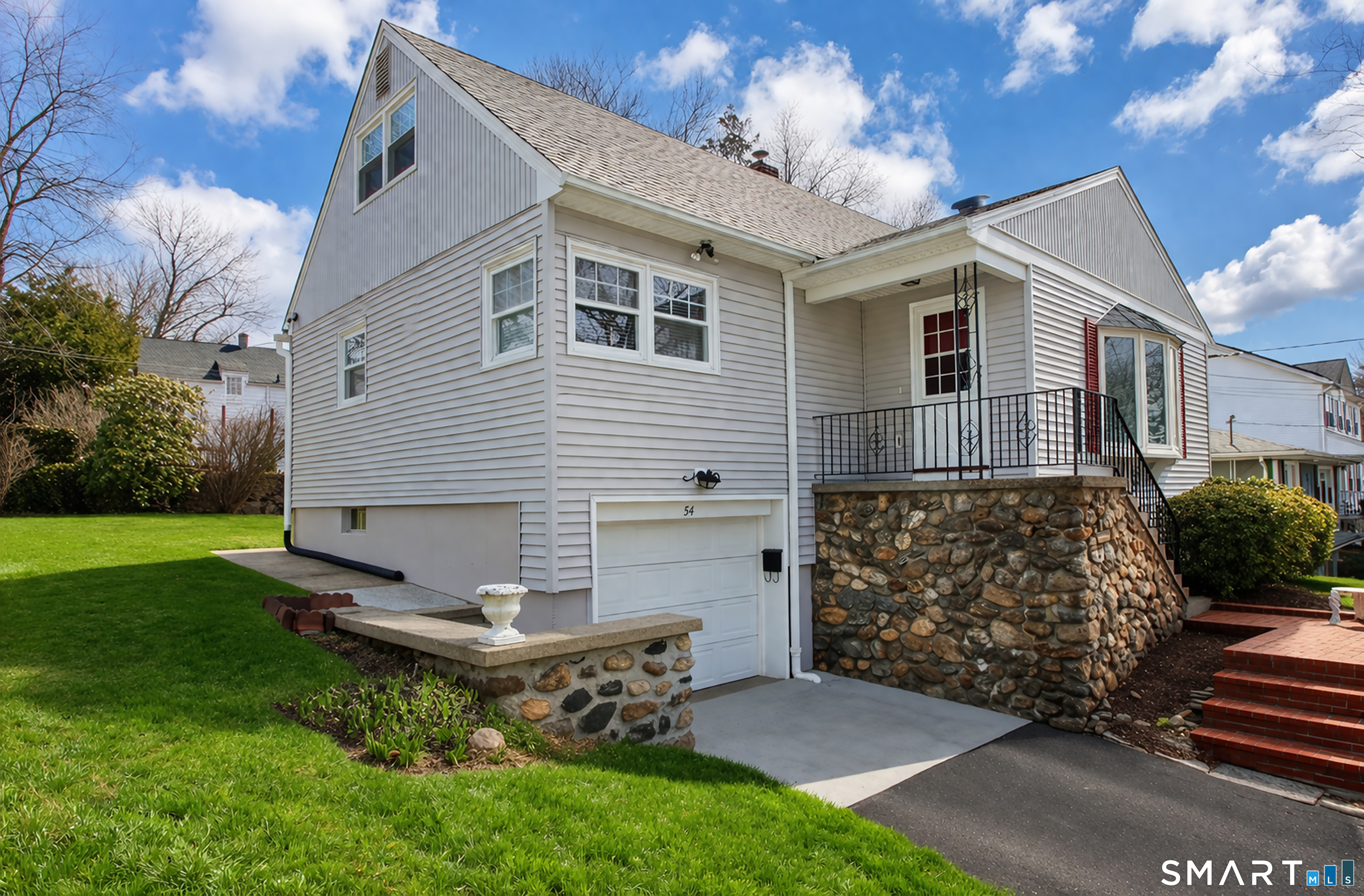 54 Woodstock Street Waterbury CT 06704