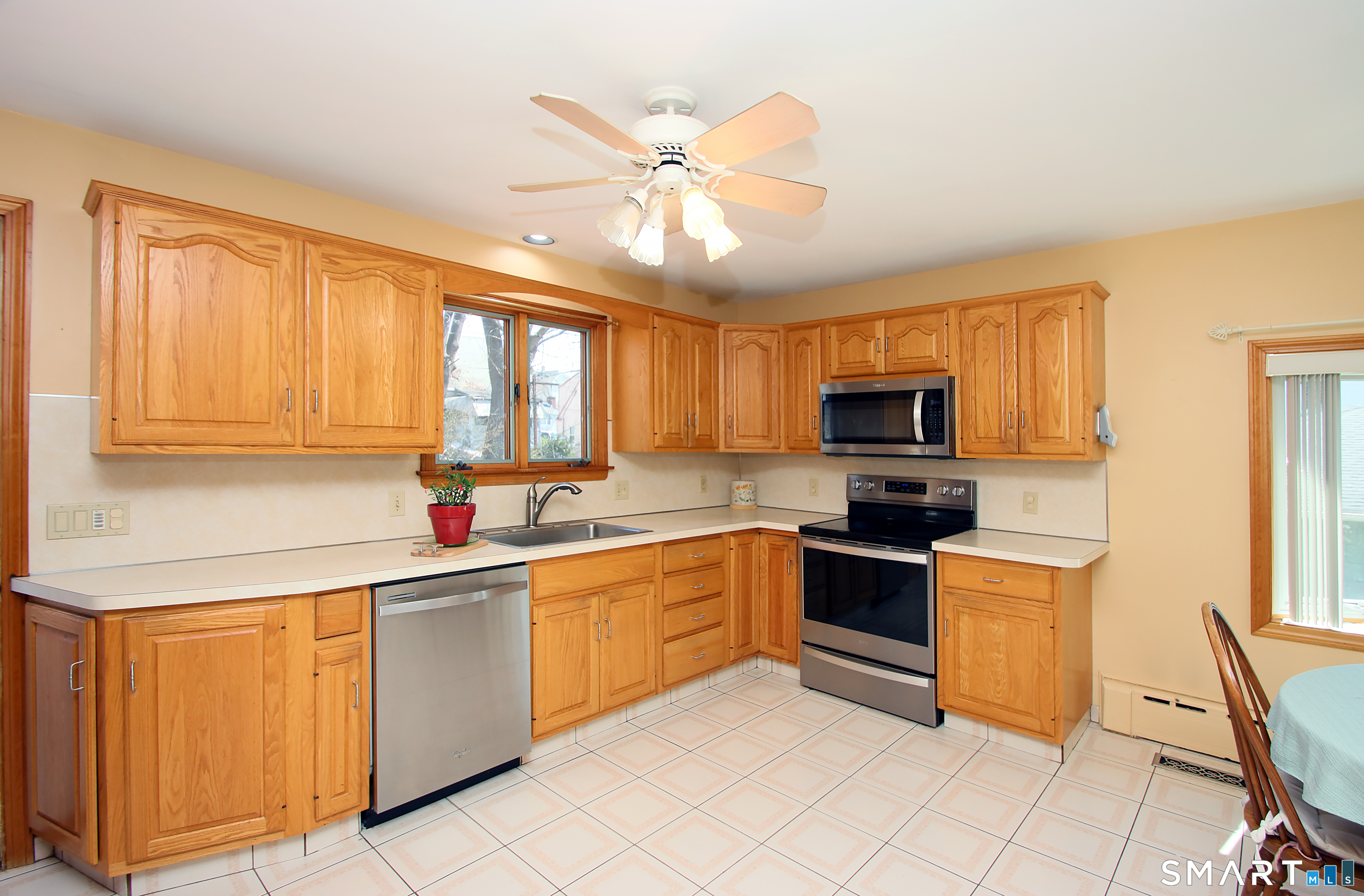54 Woodstock Street Waterbury CT 06704