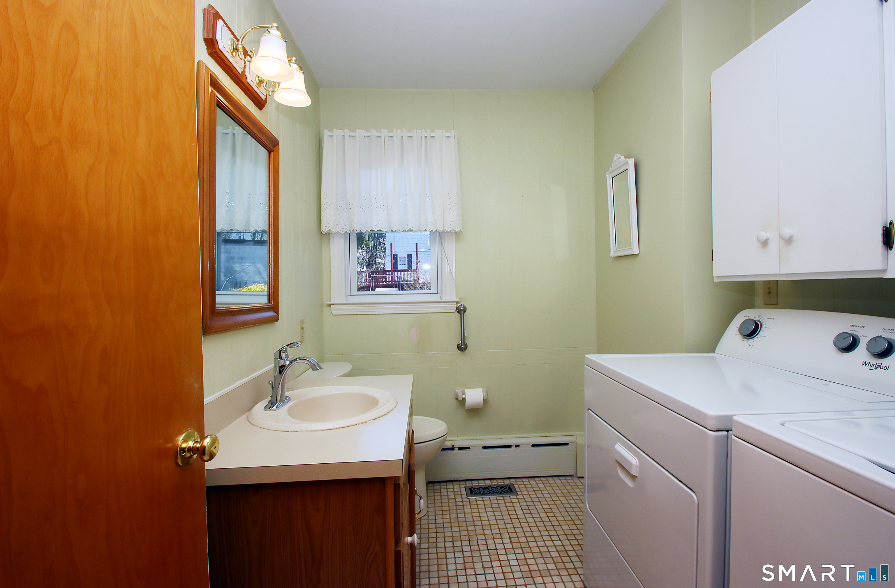 54 Woodstock Street Waterbury CT 06704