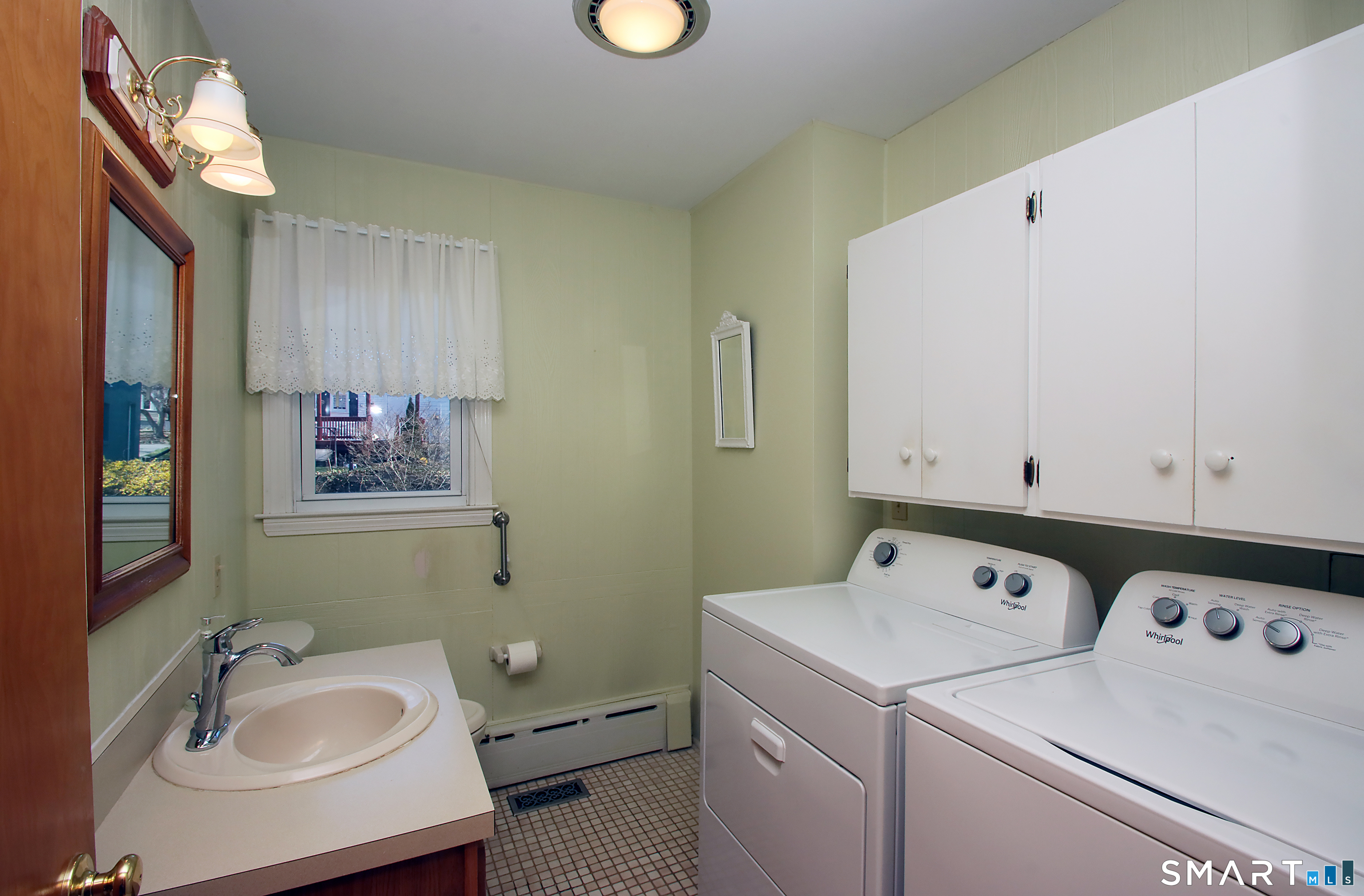 54 Woodstock Street Waterbury CT 06704
