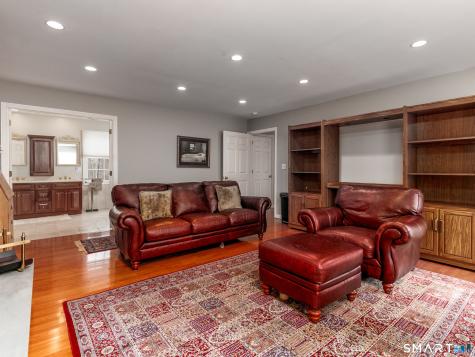 3 Lancelot Way Hamden CT 06518