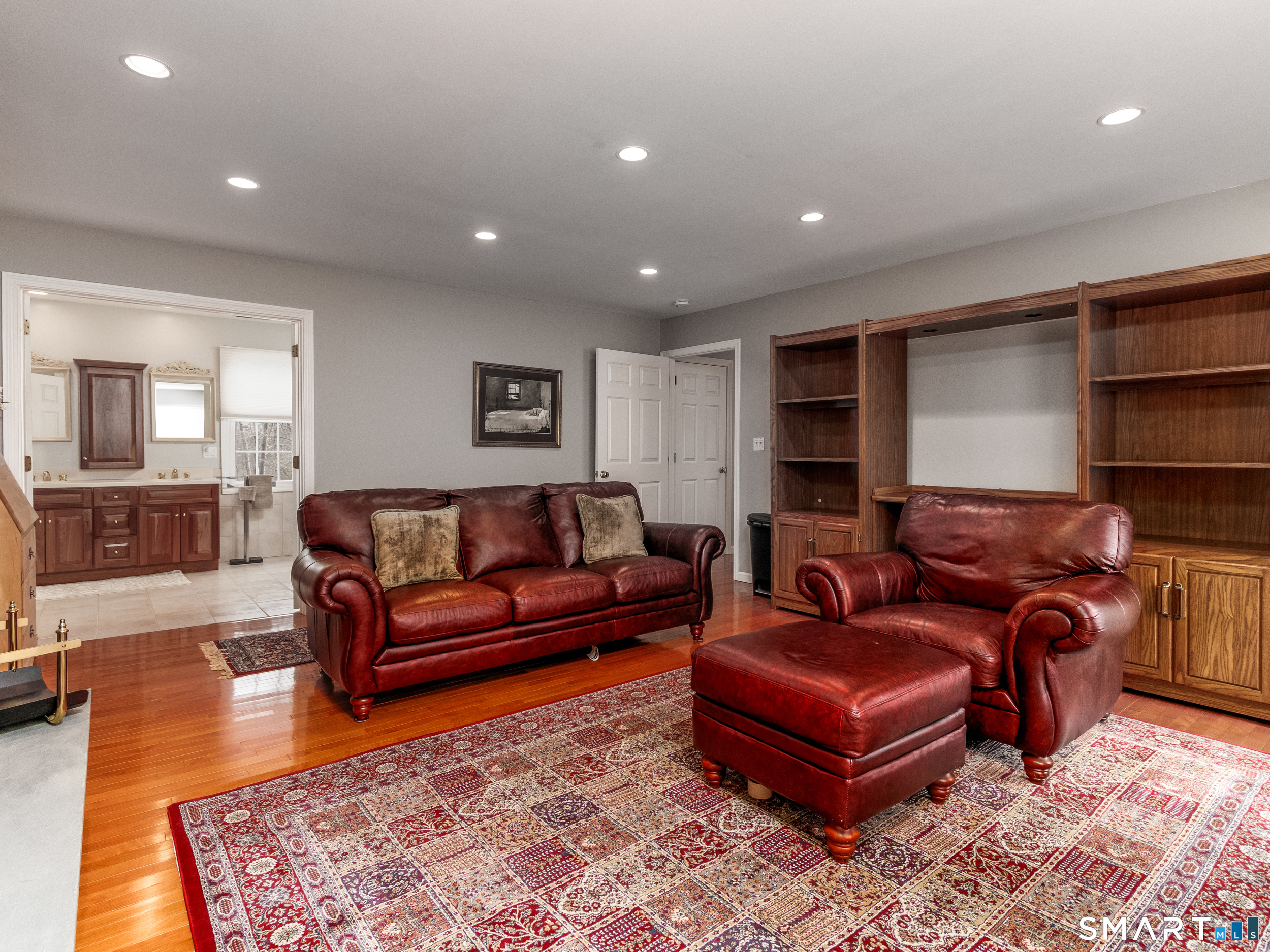 3 Lancelot Way Hamden CT 06518