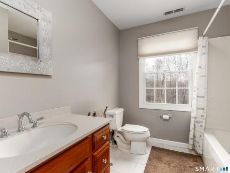 3 Lancelot Way Hamden CT 06518