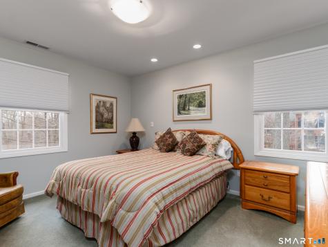 3 Lancelot Way Hamden CT 06518