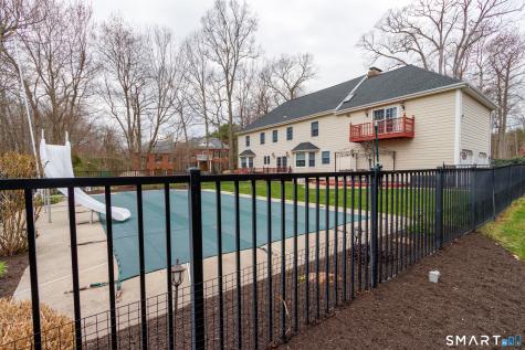 3 Lancelot Way Hamden CT 06518