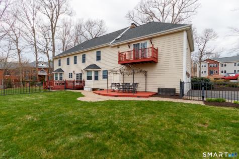 3 Lancelot Way Hamden CT 06518