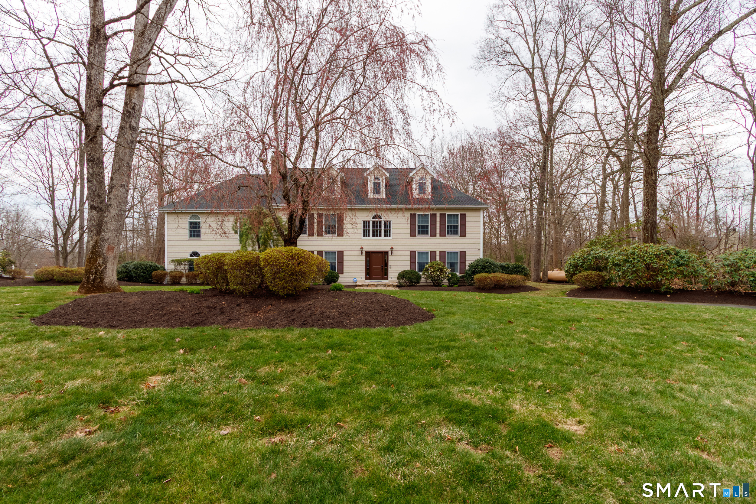 3 Lancelot Way Hamden CT 06518