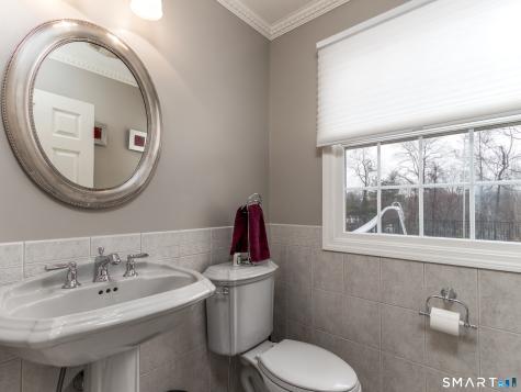 3 Lancelot Way Hamden CT 06518