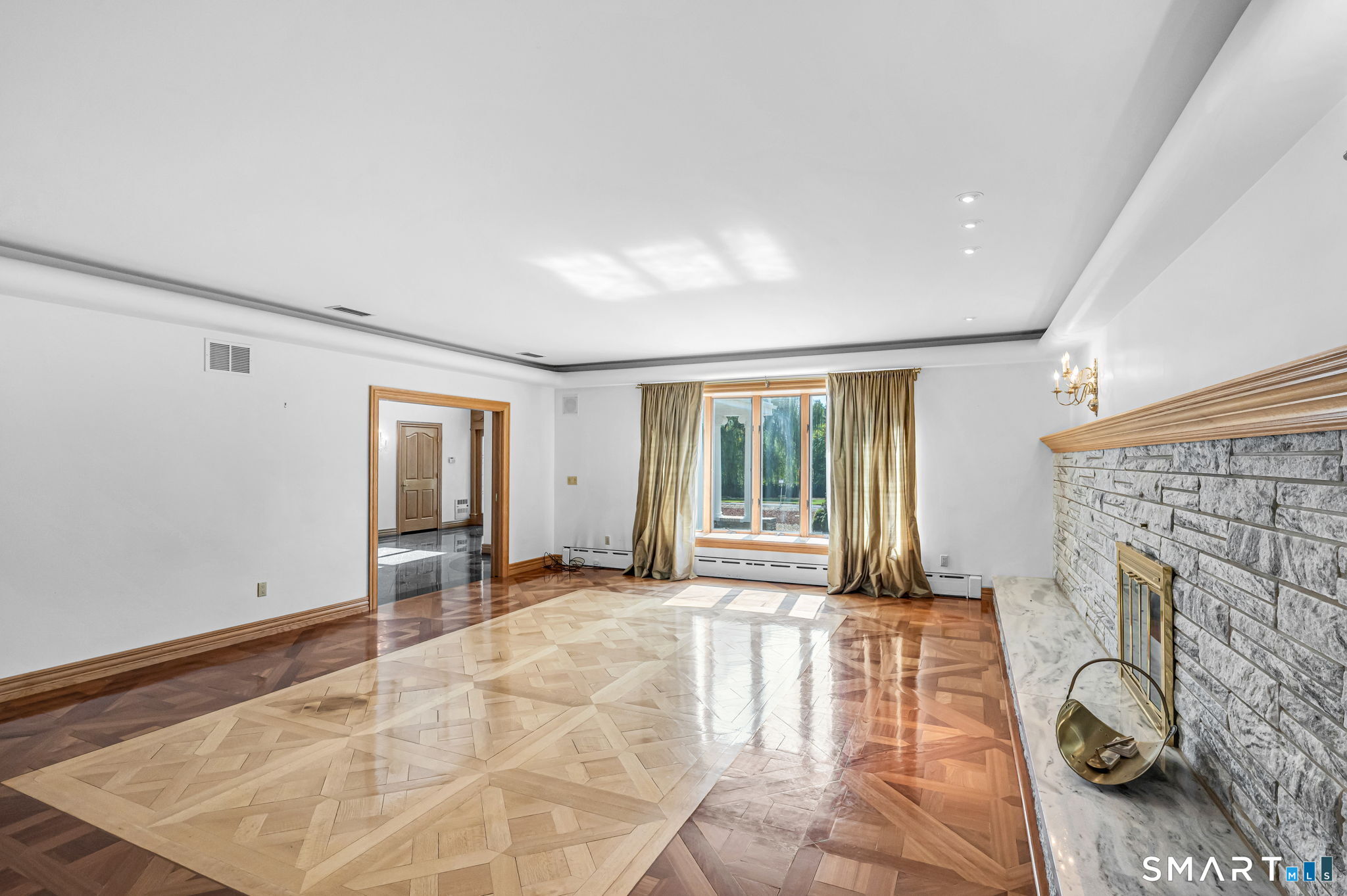 535 East South Street Suffield CT 06078