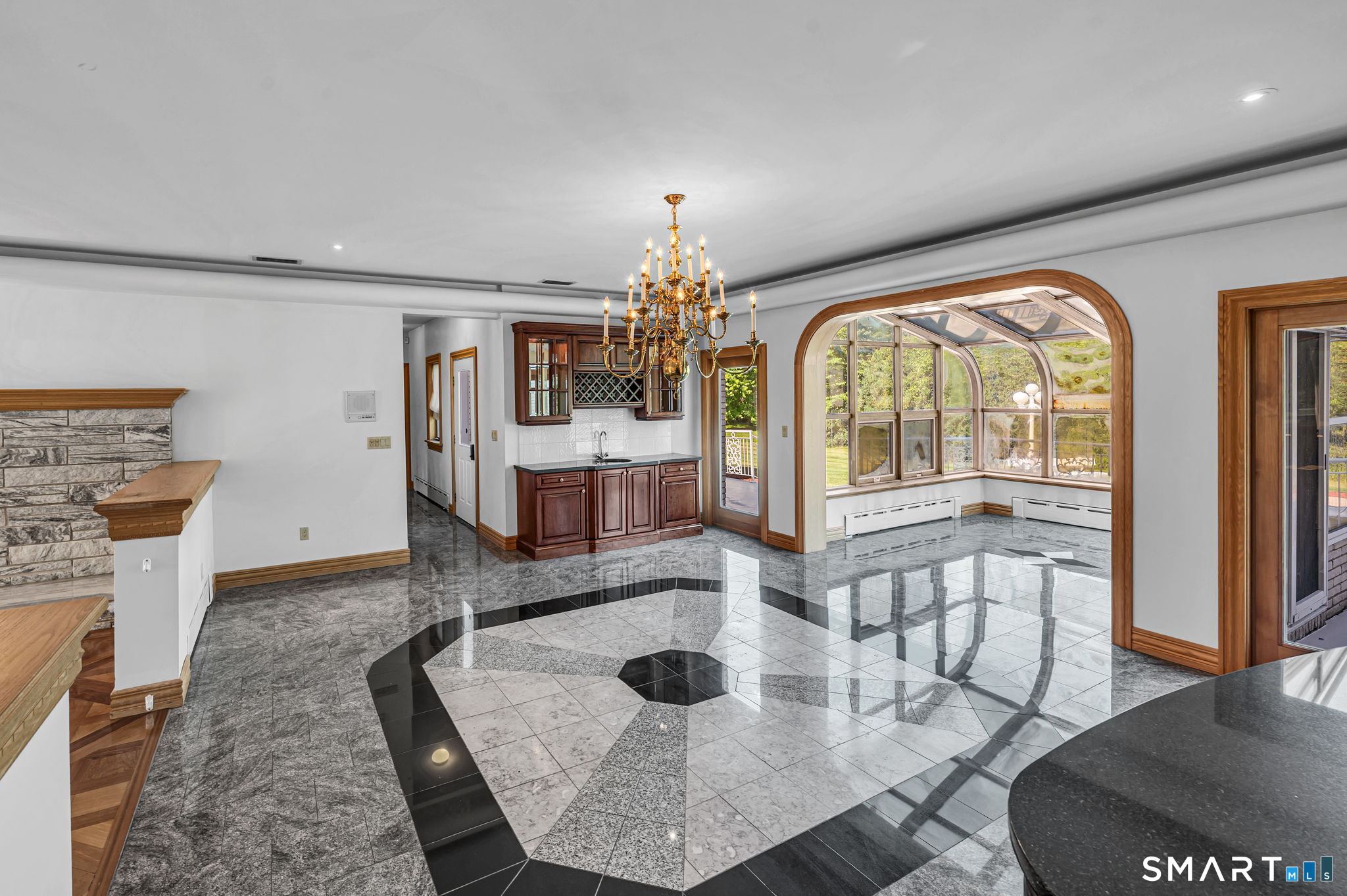 535 East South Street Suffield CT 06078
