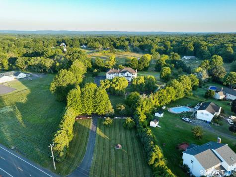 535 East South Street Suffield CT 06078