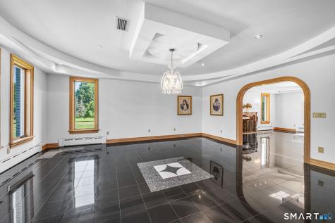 535 East South Street Suffield CT 06078
