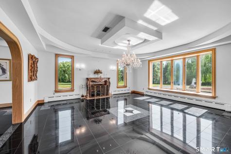 535 East South Street Suffield CT 06078