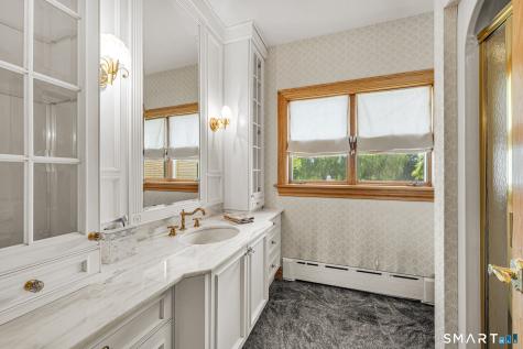 535 East South Street Suffield CT 06078