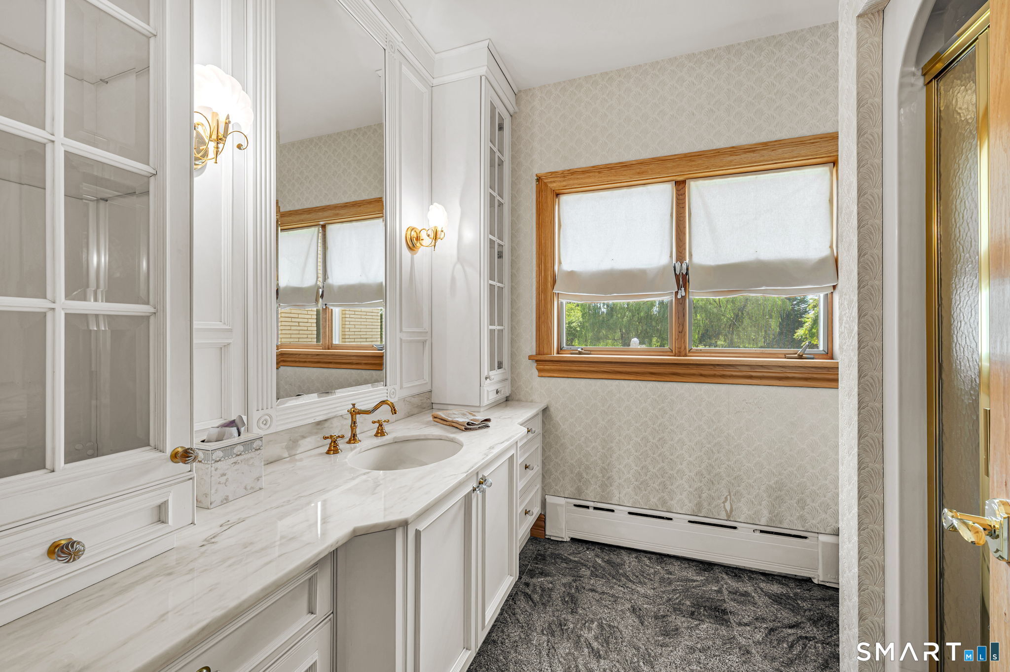 535 East South Street Suffield CT 06078