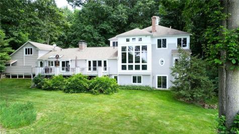 77 Bayberry Hill Road Avon CT 06001