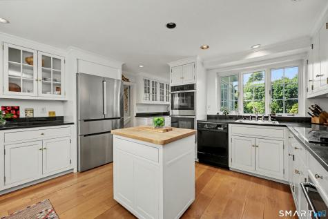 28 Center Street Fairfield CT 06890