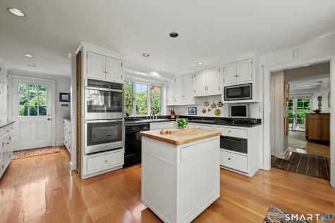 28 Center Street Fairfield CT 06890