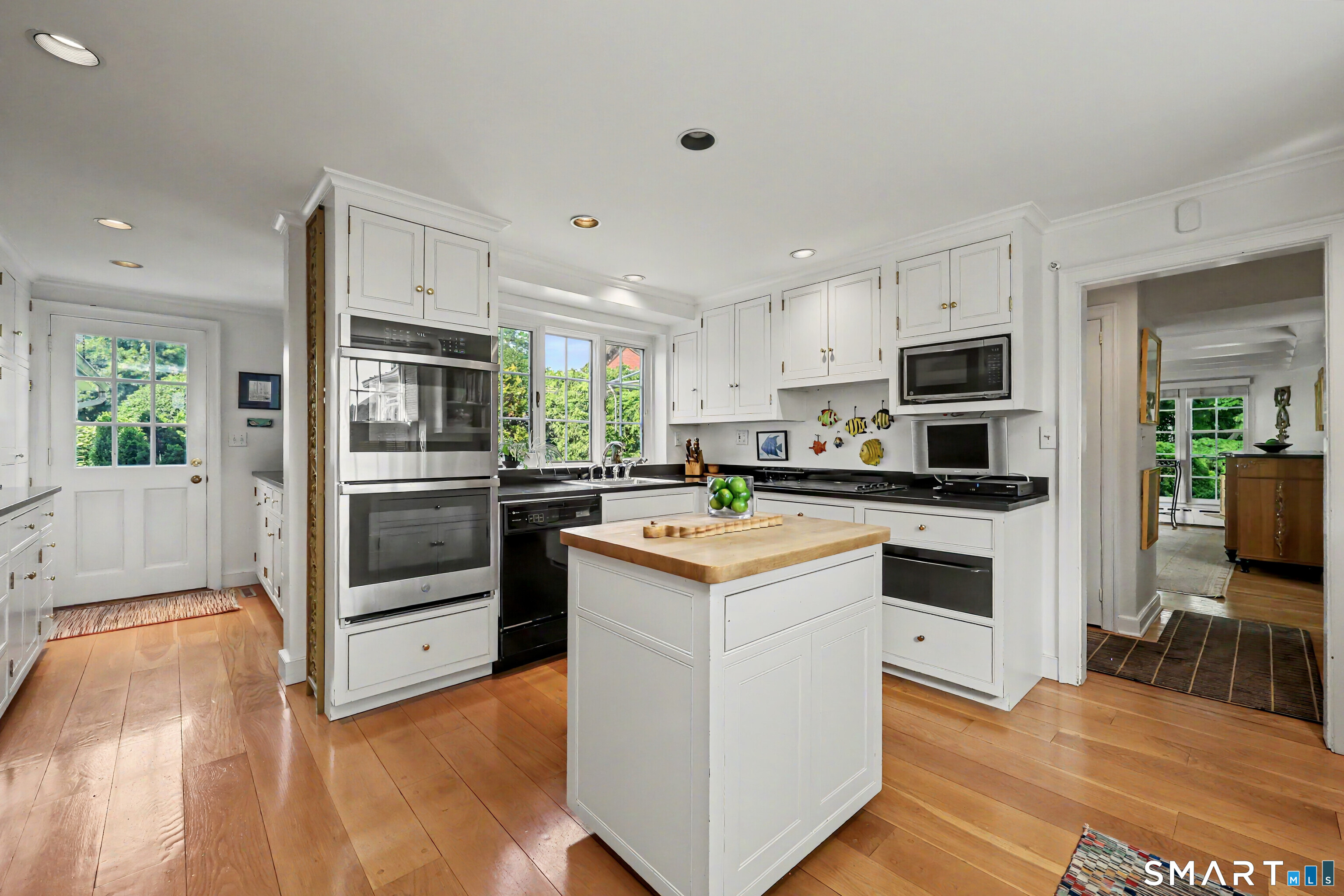 28 Center Street Fairfield CT 06890