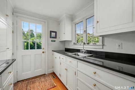 28 Center Street Fairfield CT 06890