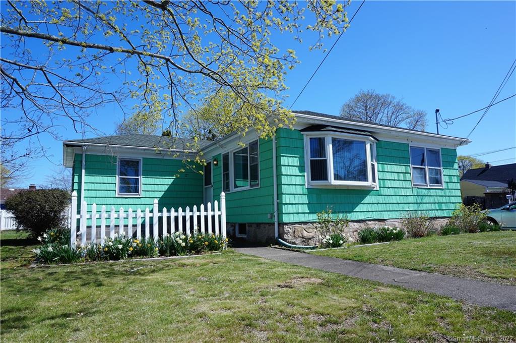 27 West Elderkin Avenue Groton CT 06340