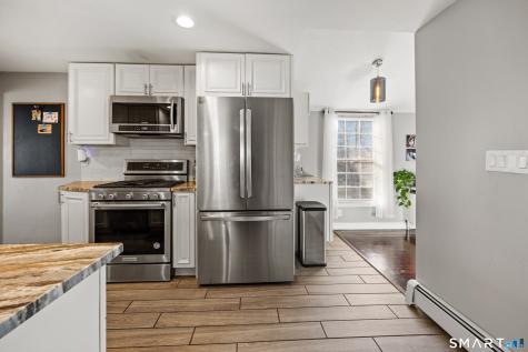 28 Woodmere Road West Hartford CT 06119