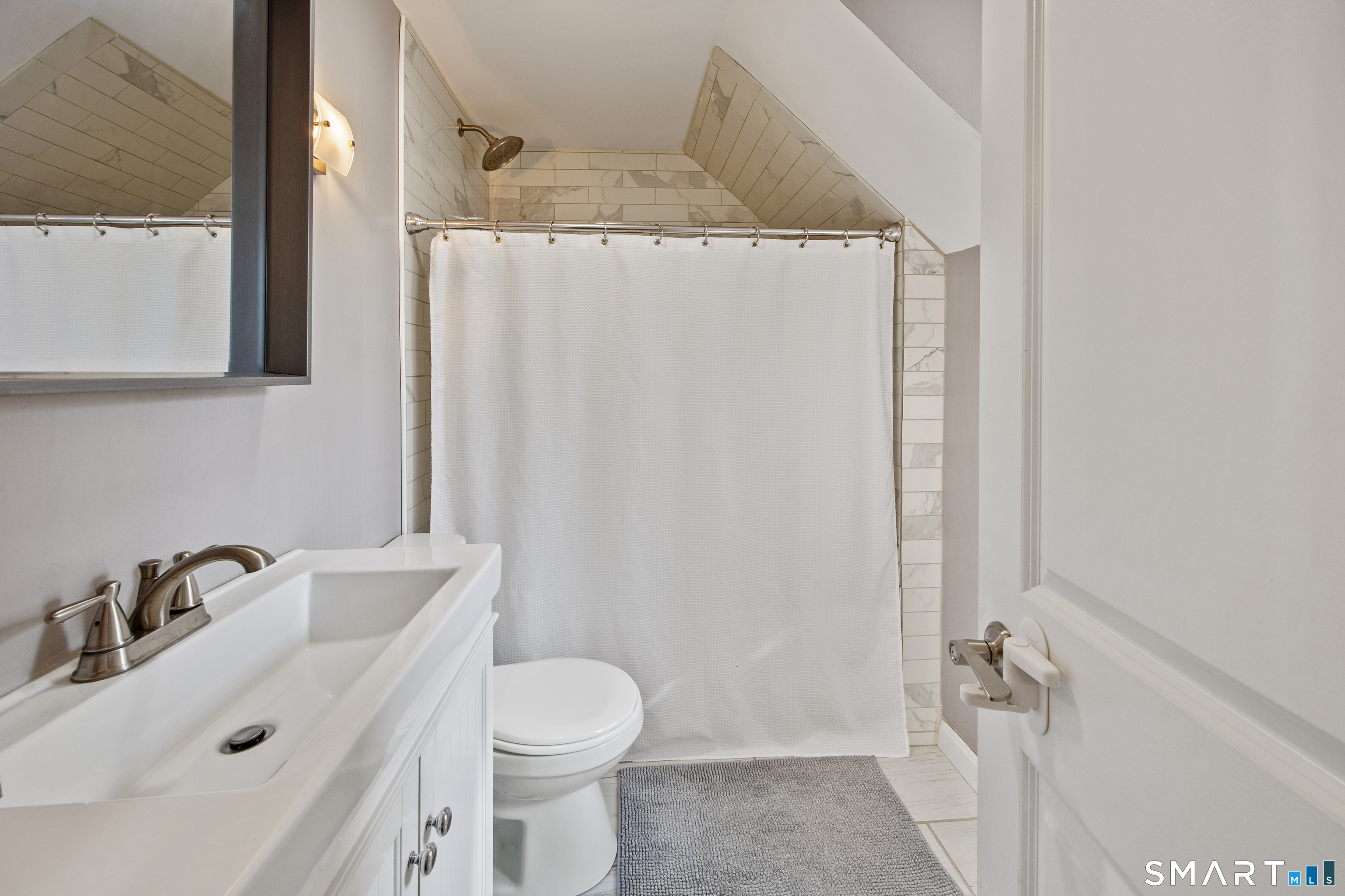 28 Woodmere Road West Hartford CT 06119