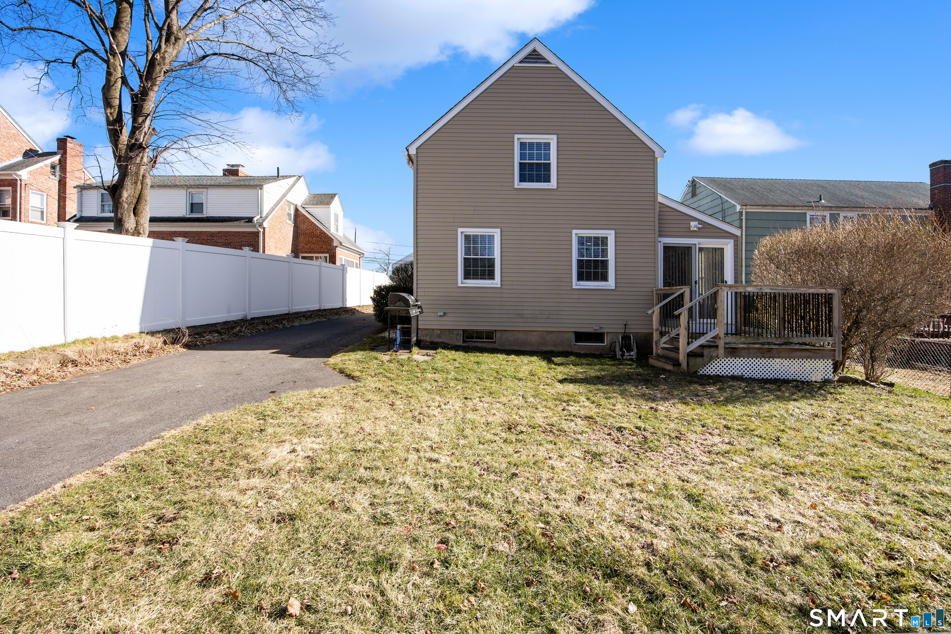28 Woodmere Road West Hartford CT 06119