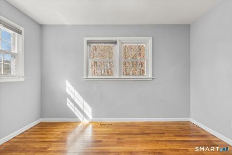 10 Karen Boulevard Newtown CT 06470