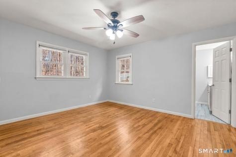 10 Karen Boulevard Newtown CT 06470