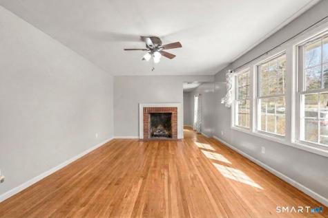 10 Karen Boulevard Newtown CT 06470