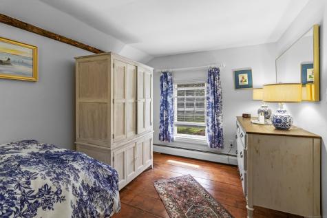 94 Glen Road Newtown CT 06482